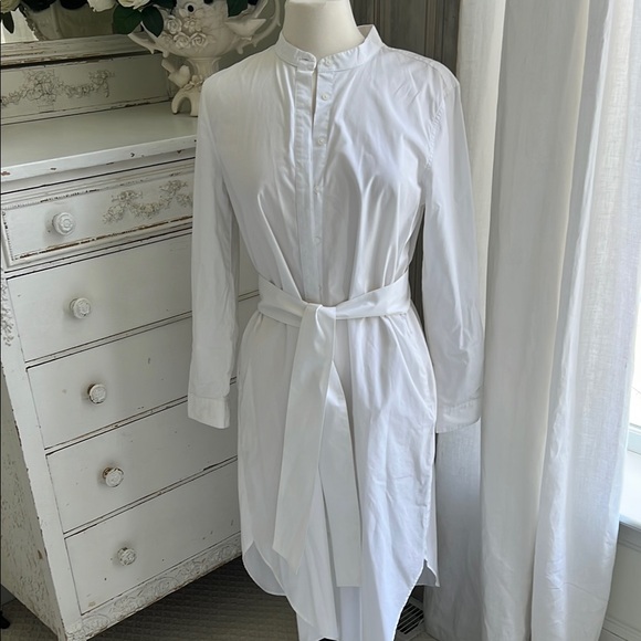 Banana Republic Dresses & Skirts - Banana Republic Poplin White Button-Up Shirt Dress with Belt